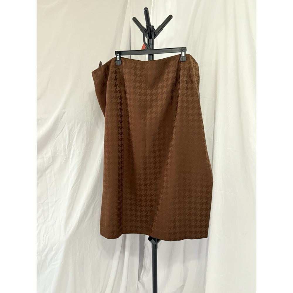 NWT Woman's Larry Levine Classics 26W Brown Skirt Lined Zip Back Business